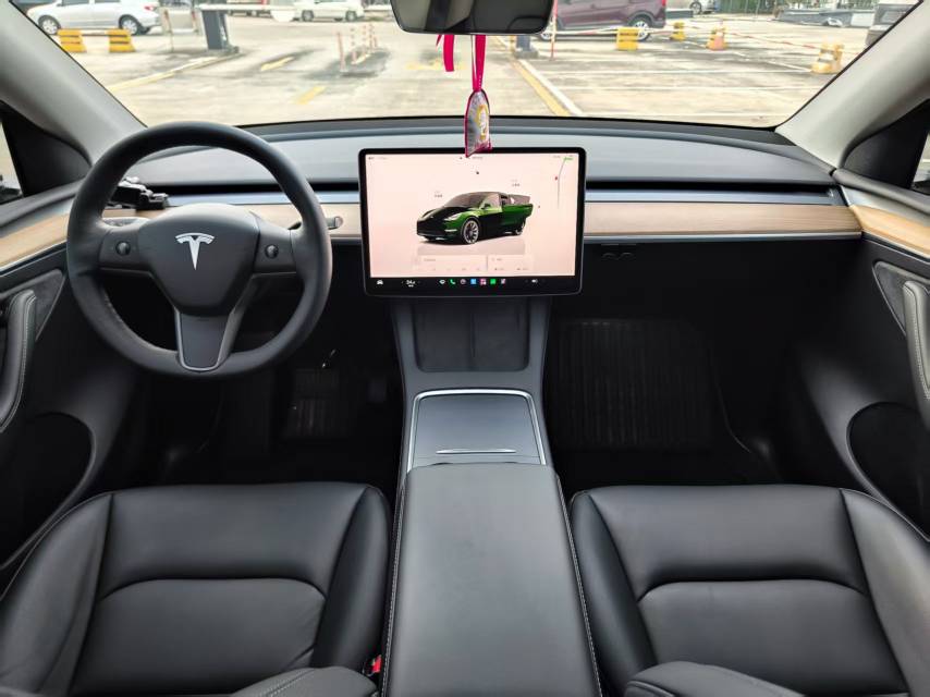Tesla Model Y 2022 #9 Tesla Model Y 2022 car image #9