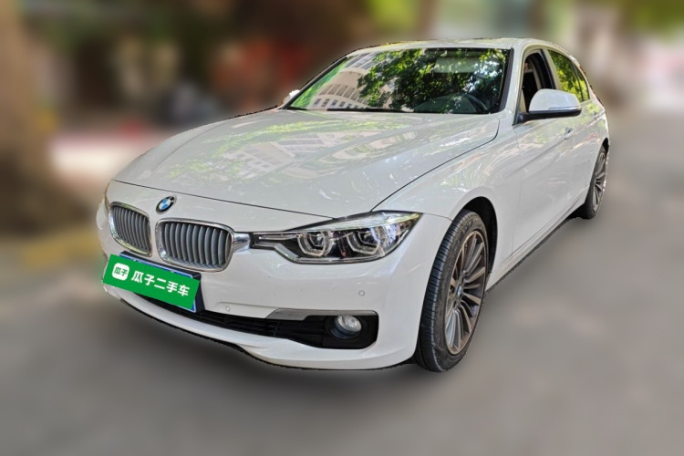 BMW 3 Series 2019 #2 BMW 3 Series 2019 car image #2