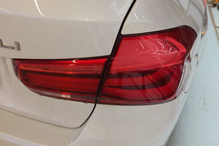 BMW 3 Series 2017 immagine di auto #8