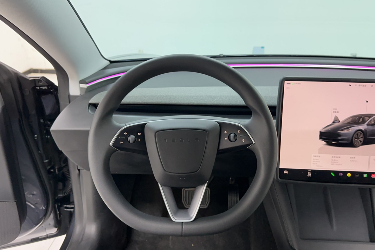 Tesla Model 3 2024 #22 Tesla Model 3 2024 car image #22
