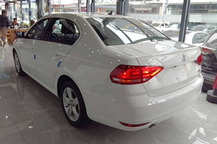 Volkswagen Lavida 2018 car image #5