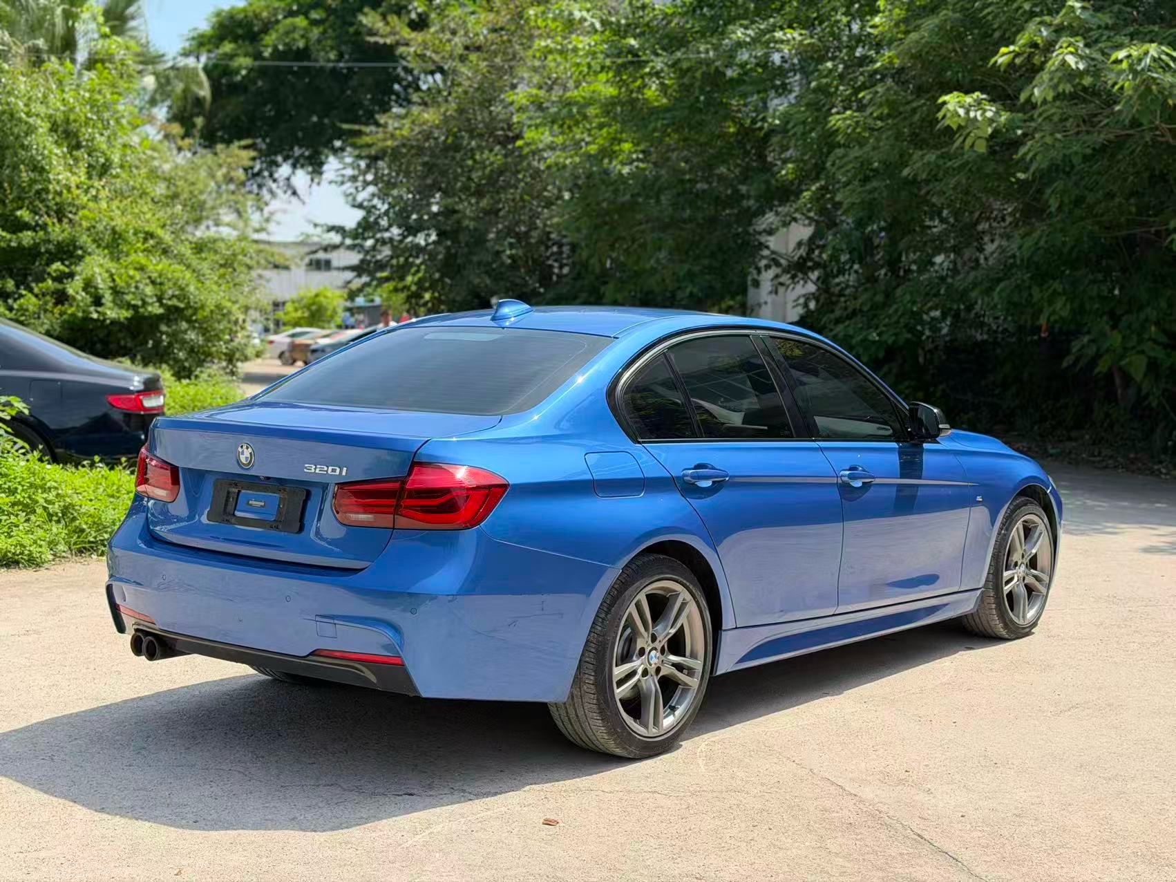 BMW 3 Series 2018 #11 BMW 3 Series 2018 car image #11