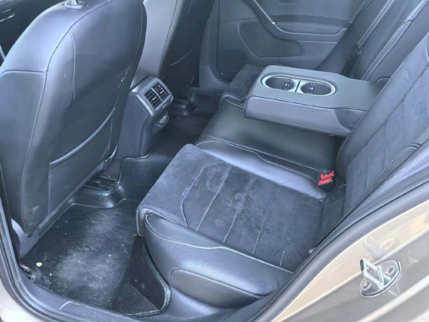 Volkswagen Golf 2019 car image #7