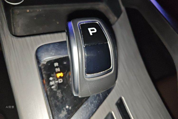 GEELY Coolray 2019 #16 GEELY Coolray 2019 car image #16