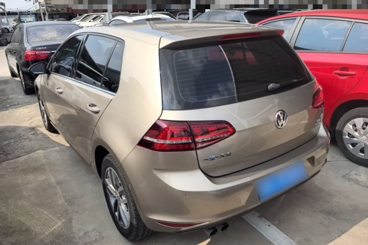 Volkswagen Golf 2017 imagem de carro #7
