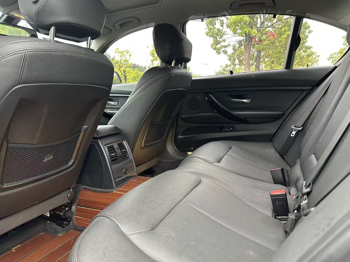 BMW 3 Series 2018 car image #5