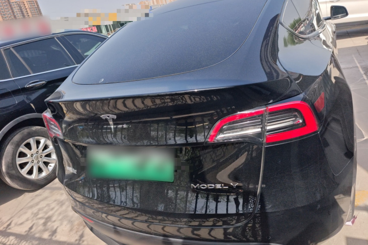 Tesla Model Y 2023 #6 Tesla Model Y 2023 immagine di auto #6