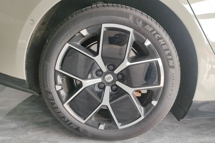 MI SU7 2025 изображение автомобиля #5