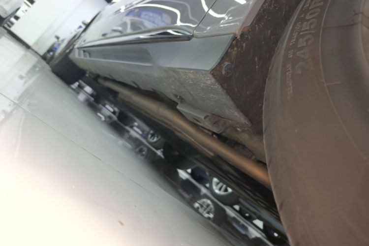 BYD Han 2024 immagine di auto #26