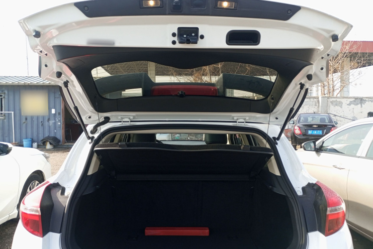 GEELY Emgrand GS 2018 imagen de coche #19