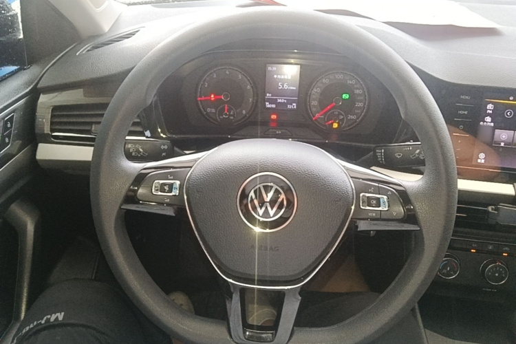 Volkswagen Lavida 2020 car image #11
