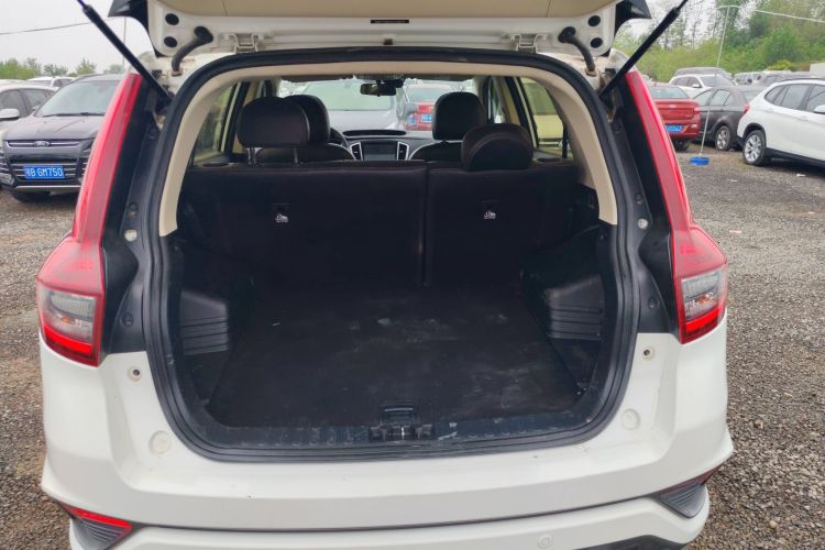 GEELY Vision X6 2019 immagine di auto #19