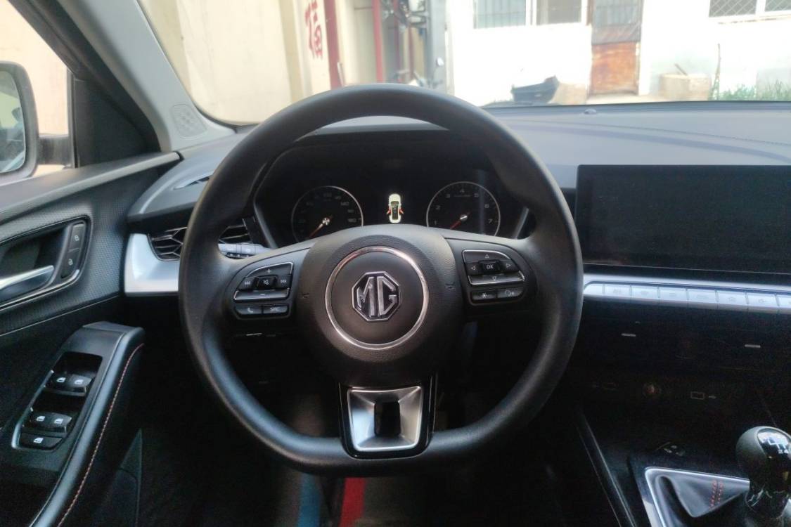 MG 5 2025 #22 MG 5 2025 imagen de coche #22