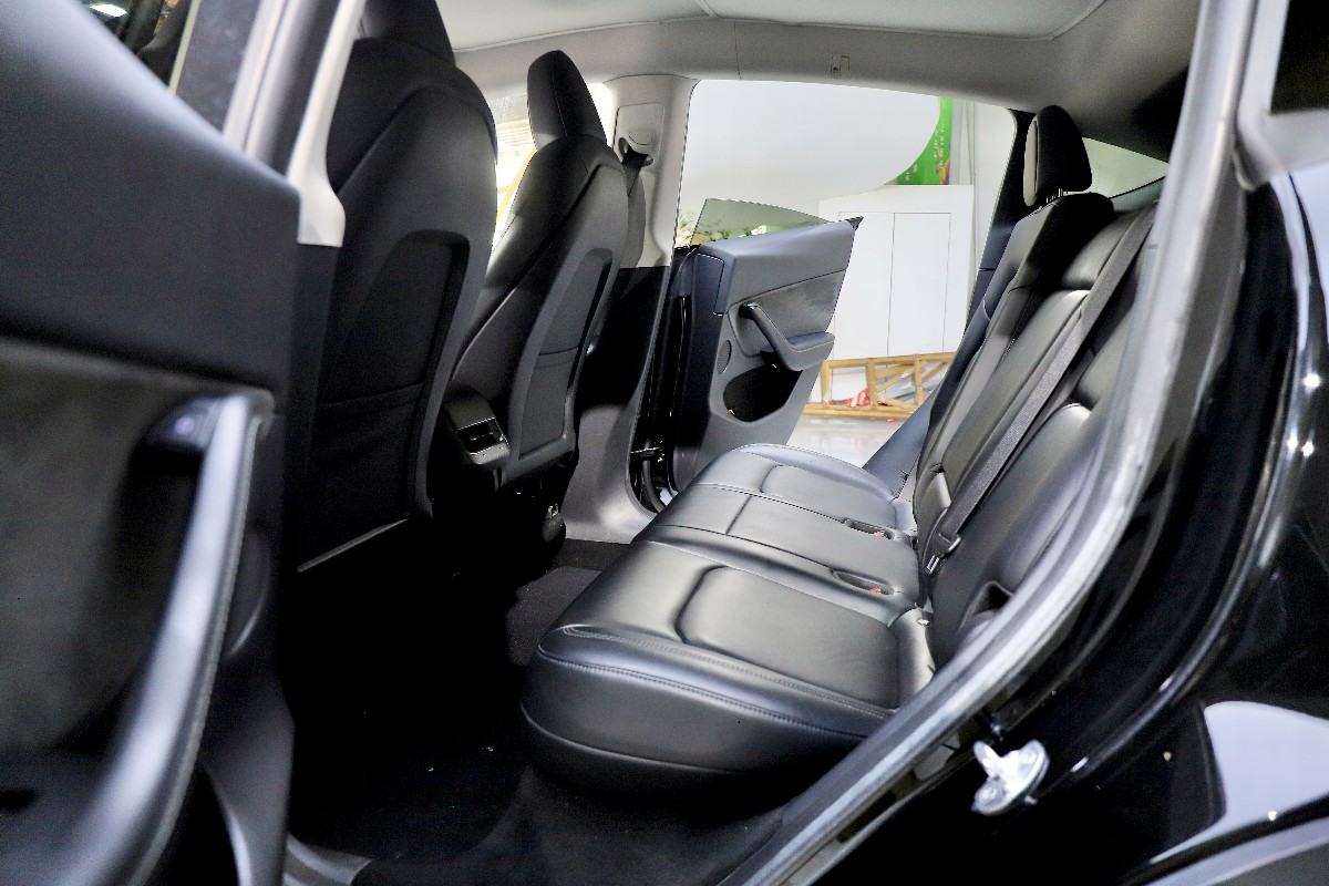 Tesla Model Y 2022 immagine di auto #8