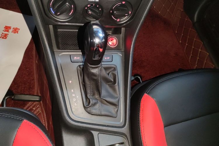 Volkswagen Lavida 2017 car image #14