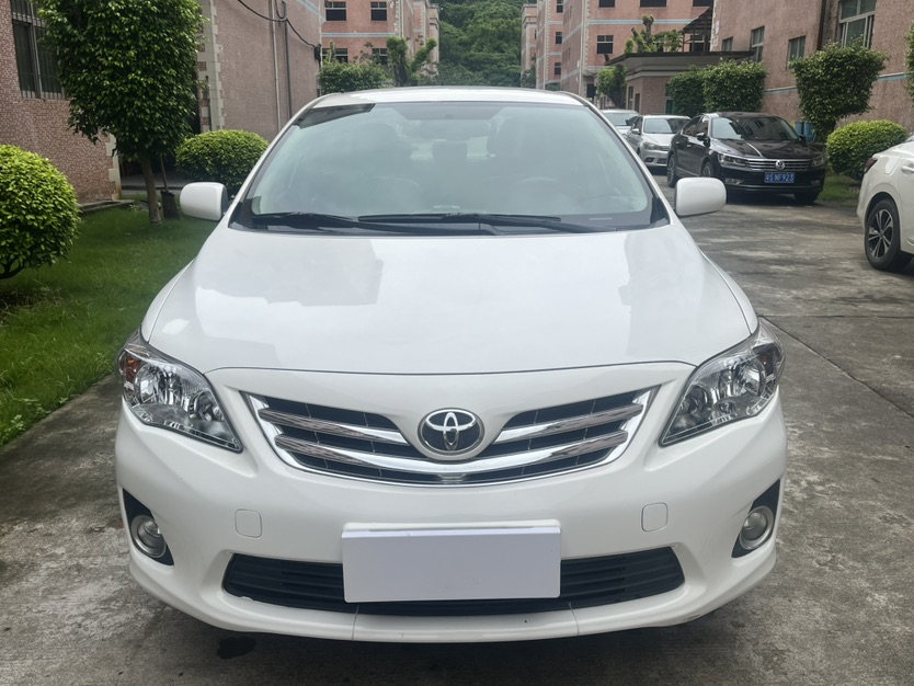 Toyota Corolla 2014 #2 Toyota Corolla 2014 car image #2