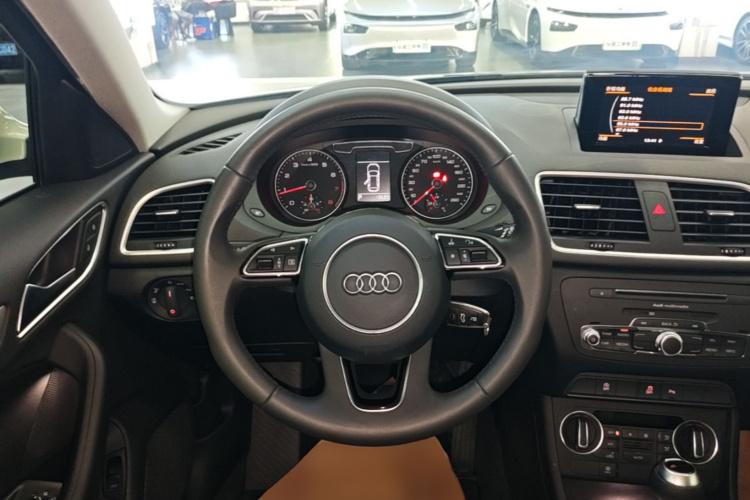 Audi Q3 2018 #18 Audi Q3 2018 car image #18