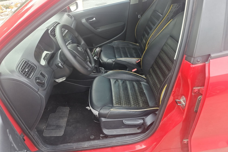 Volkswagen Polo 2015 #16 Volkswagen Polo 2015 car image #16