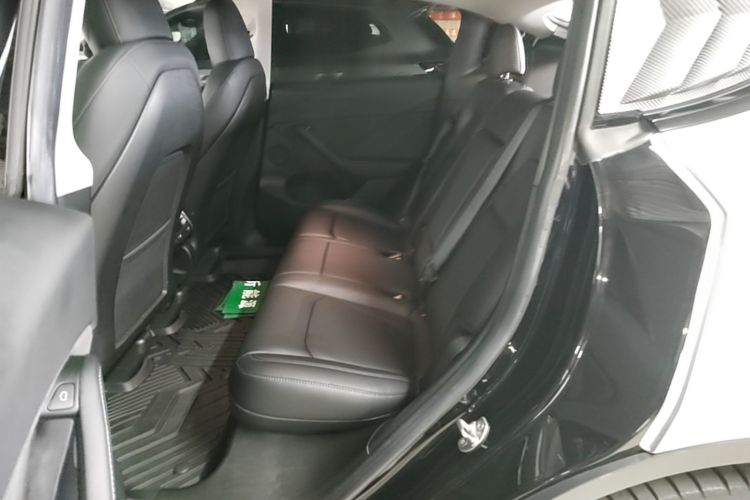 Tesla Model Y 2022 car image #17