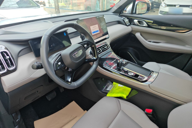 GEELY Boyue L 2026 immagine di auto #11