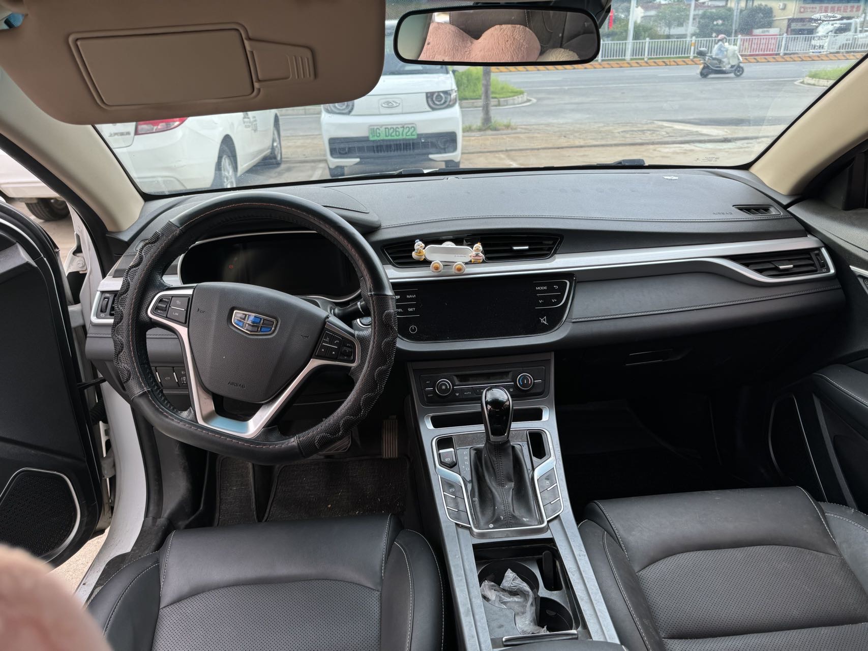 GEELY Emgrand 2018 car image #6