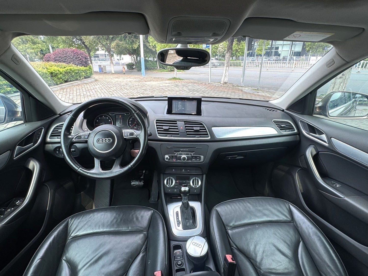 Audi Q3 2015 #5 Audi Q3 2015 car image #5