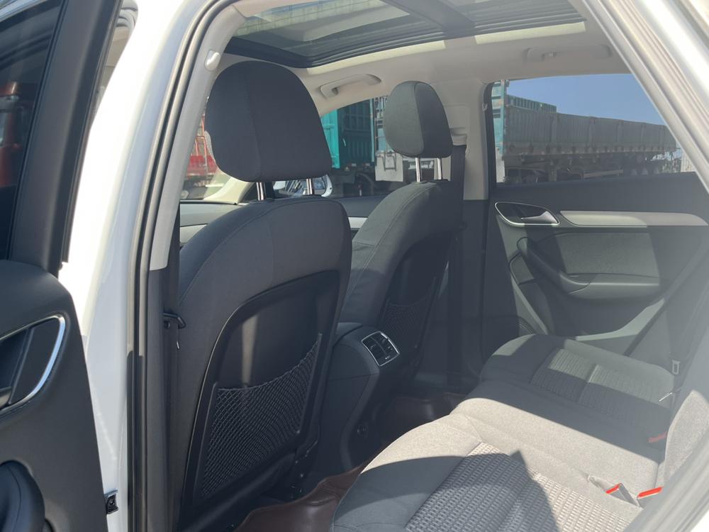Audi Q3 2015 car image #14