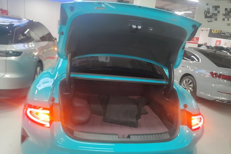 MI SU7 2024 car image #19