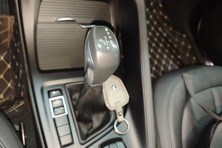BMW X1 2019 car image #14