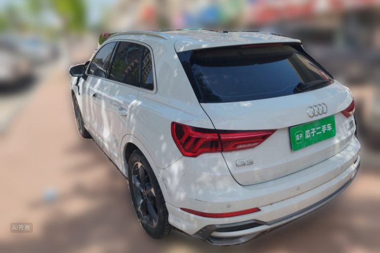 Audi Q3 2022 car image #5