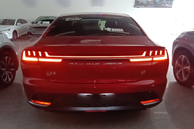 BYD Han 2021 car image #4