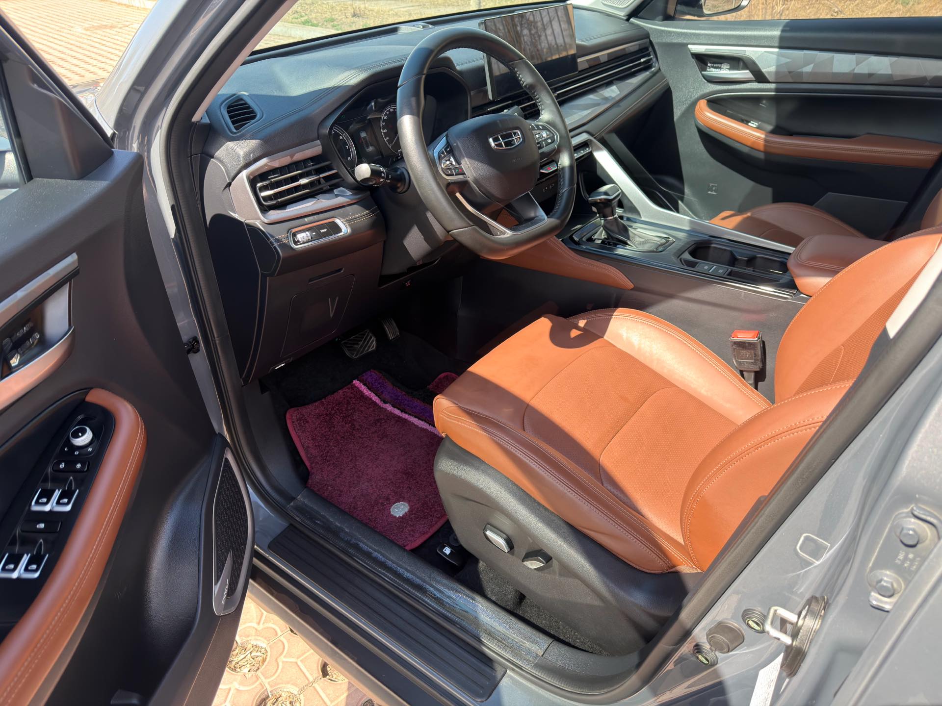 GEELY Vision X6 2023 car image #10