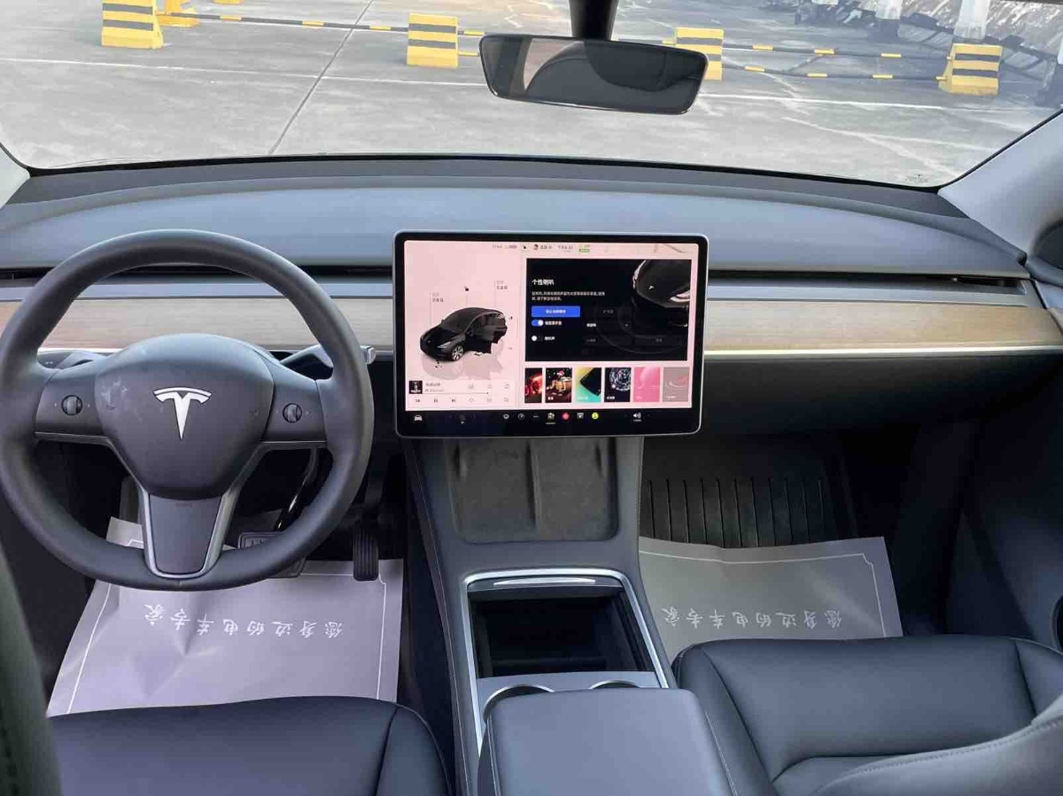 Tesla Model Y 2023 car image #7