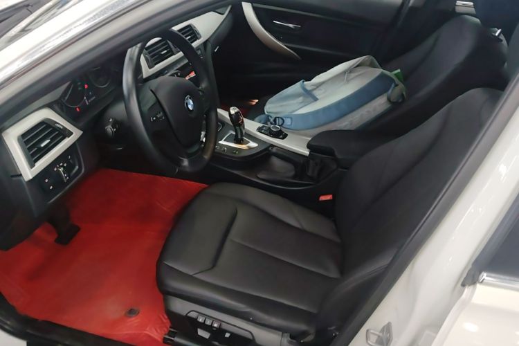 BMW 3 Series 2015 صورة سيارة #19