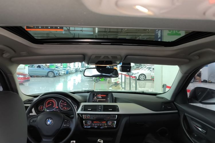 BMW 3 Series 2015 #18 BMW 3 Series 2015 immagine di auto #18