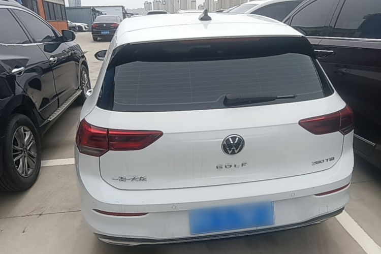 Volkswagen Golf 2022 car image #6