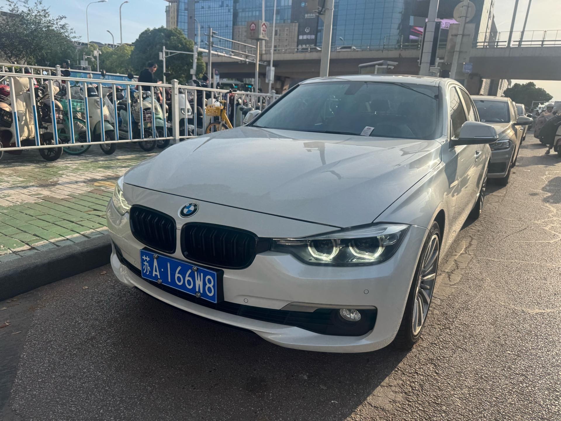 BMW 3 Series 2019 BMW 3 Series 2019 car image
