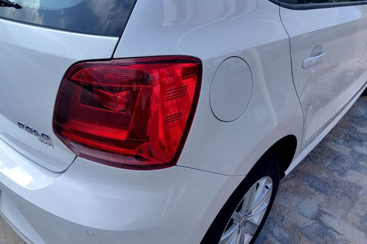 Volkswagen Polo 2017 car image #8