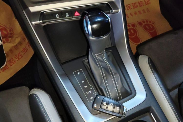 Audi Q3 2019 #14 Audi Q3 2019 car image #14