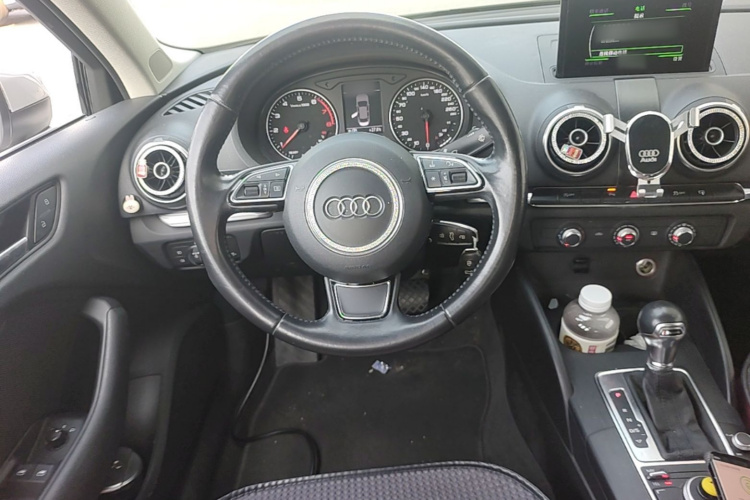 Audi A3 2016 car image #12