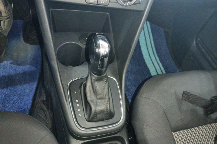 Volkswagen Polo 2016 imagem de carro #14