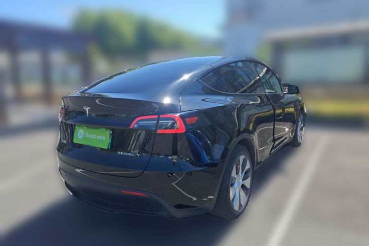 Tesla Model Y 2022 #7 Tesla Model Y 2022 car image #7