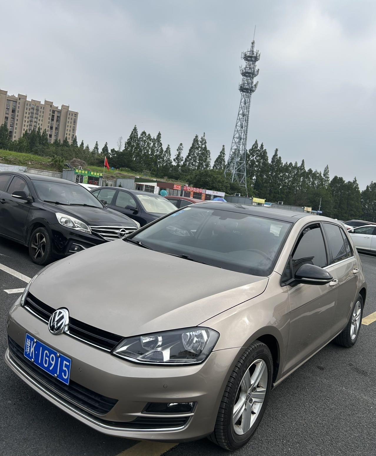Volkswagen Golf 2017 car image 