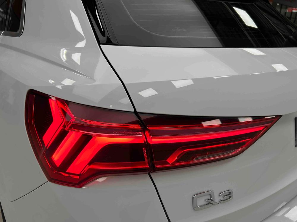 Audi Q3 2022 #8 Audi Q3 2022 car image #8