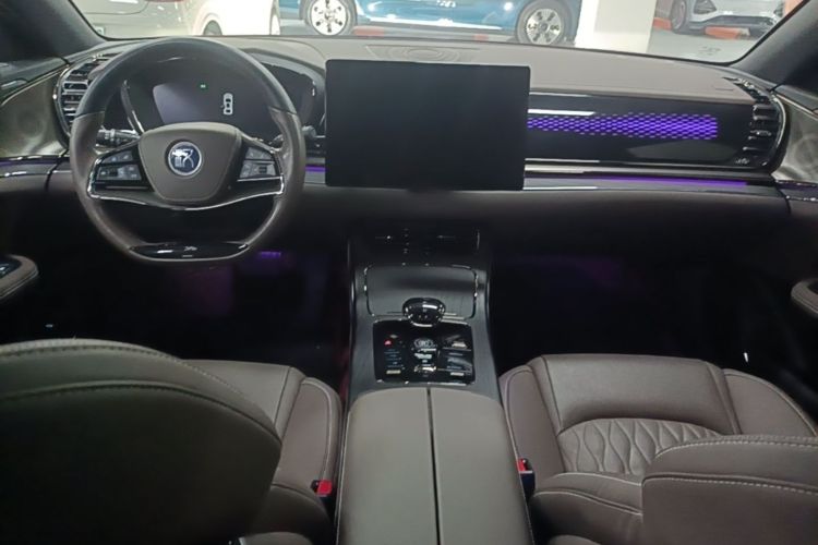 BYD Han 2021 car image #10
