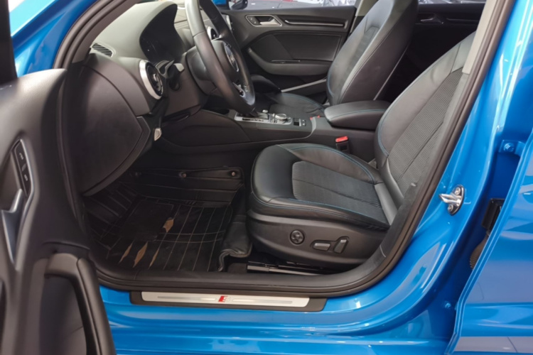 Audi A3 2019 car image #15