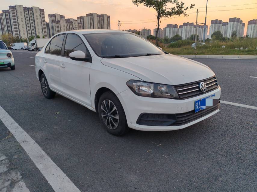 Volkswagen Santana 2017 car image #3