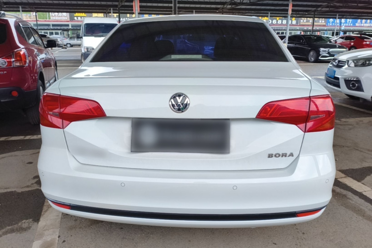 Volkswagen Bora 2017 car image #6