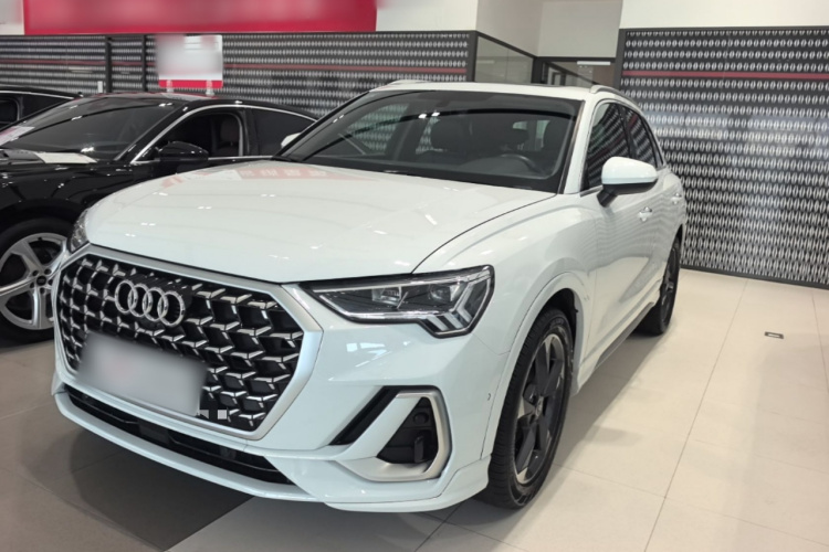 Audi Q3 2024 #2 Audi Q3 2024 car image #2