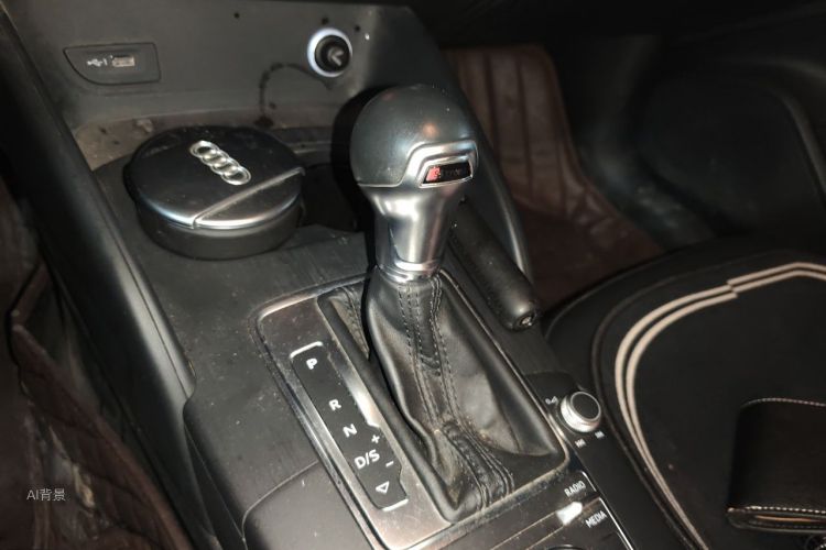 Audi A3 2018 car image #16